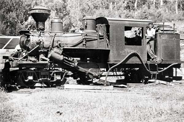 Photograph probably taken in 1948 at Tyers Junction near Erica (Source: FCRPA) : FCV-owned Climax Locomotive - Builders Number 1694